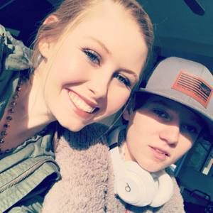 Meet your Posher, Skylar